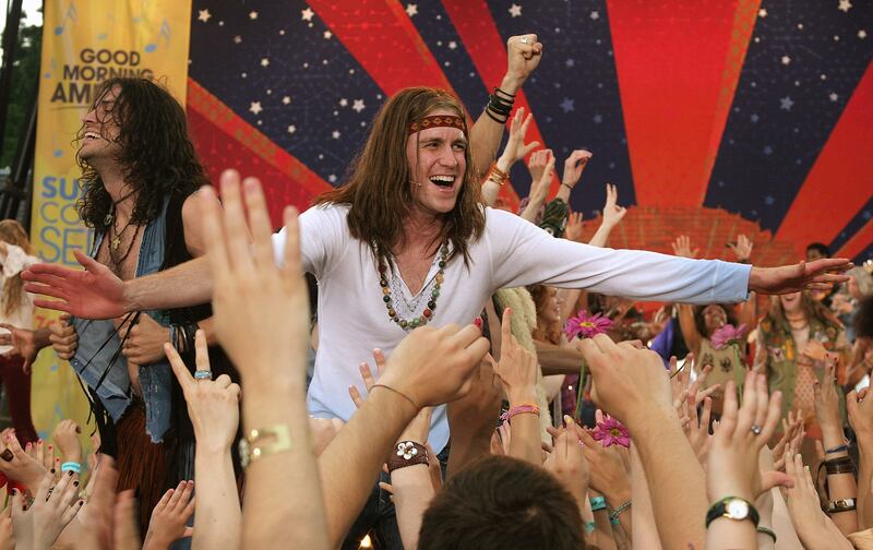 Will Swenson and Gavin Creel perform with the cast of Broadway�s Hair on ABC's "Good Morning America" at June 26, 2009 in New York City.