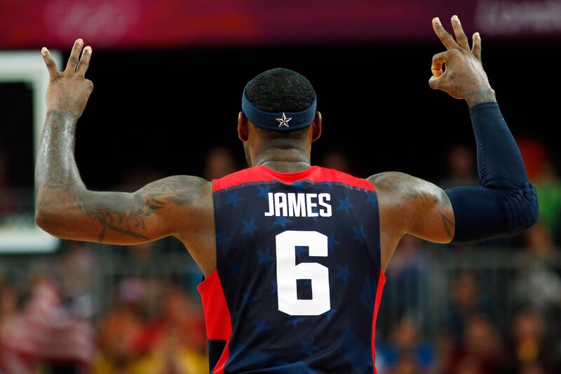 articles/2014/05/15/lebron-james-is-a-better-leader-than-michael-jordan-ever-was/140514-silverman-lebron-tease_w4noic