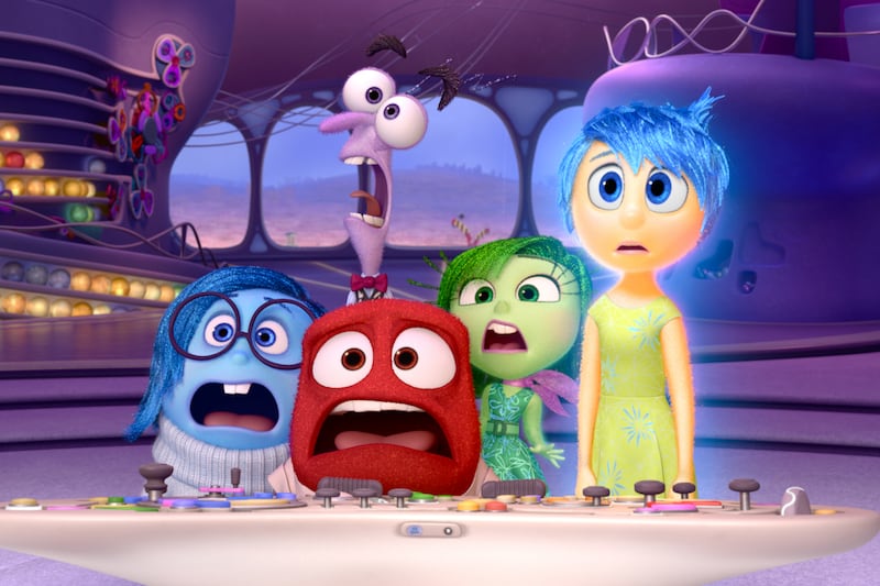 articles/2015/06/19/inside-out-star-phyllis-smith-s-journey-from-g-stringed-dancer-to-the-office-and-pixar/150618-fallon-insideout-embed_b9ufve