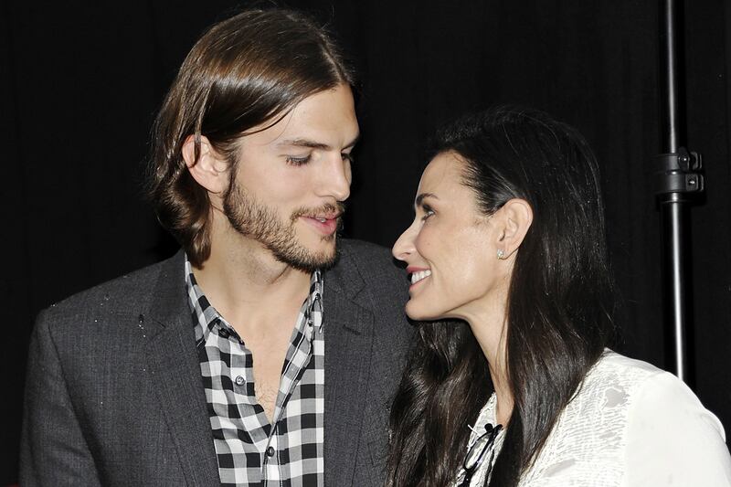 articles/2011/09/29/ashton-kutcher-demi-moore-split-15-statistics-on-couples-far-apart-in-age/ashton-demi-breakup-rufus_iztkni