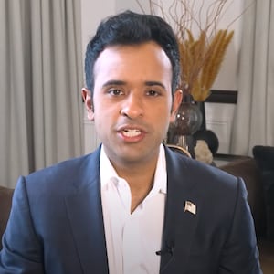 Vivek Ramaswamy urges voters in an ad to turn off a CNN debate in Iowa after being excluded.