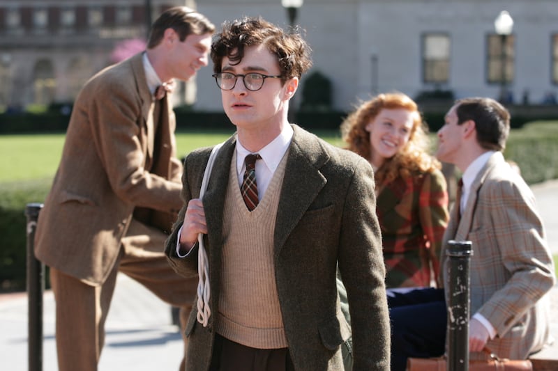 articles/2013/10/15/daniel-radcliffe-on-kill-your-darlings-love-scenes-and-what-s-next/131014-radcliffe-kill-your-darlings-tease_x5bf38