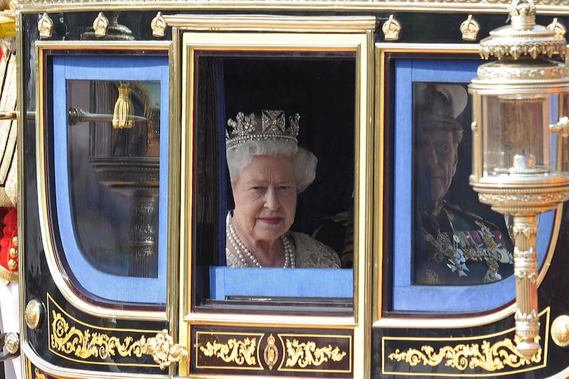 articles/2012/05/09/queen-opens-parliament-today-in-colourful-ancient-ceremony/stae-parl2_f0sbva