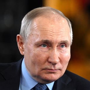 2023-04-04T093239Z_484216207_RC2L70A8EKWV_RTRMADP_3_RUSSIA-PUTIN_rmqnch