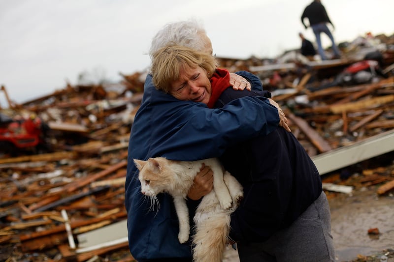 galleries/2013/05/20/photos-of-moore-oklahoma-after-the-tornadoes/130522-oklahoma-tornado-update6_cfkaut