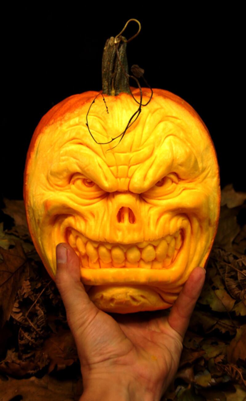 galleries/2011/10/28/amazing-pumpkin-carvings-photos/pumpkin-carvings-19_p1mcjg