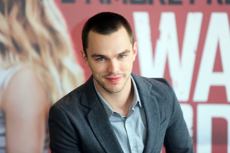 articles/2013/02/01/nicholas-hoult-on-warm-bodies-x-men-jennifer-lawrence-more/130130-nicholas-hoult-warm-bodies-stern-tease_ke6ead