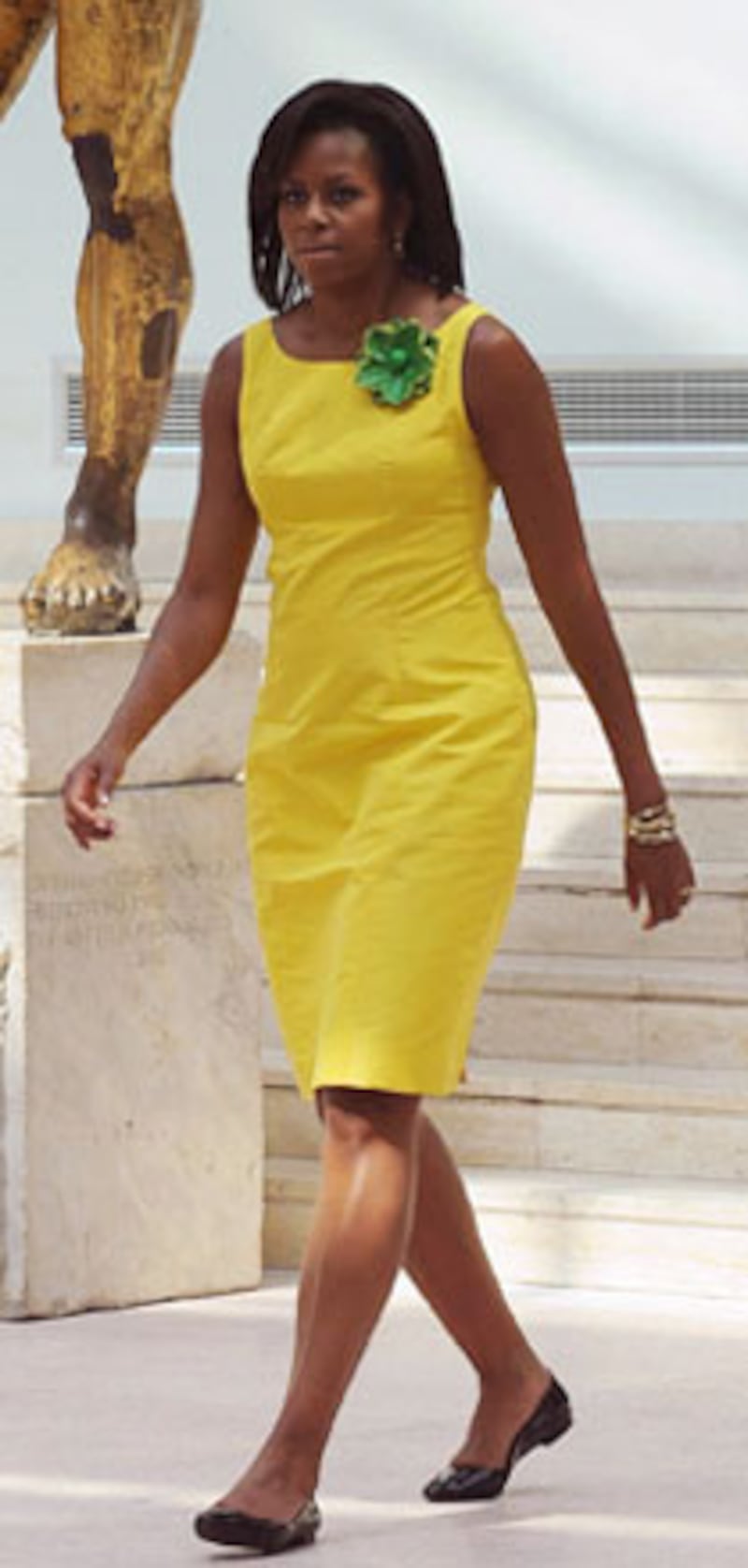 galleries/2010/05/07/first-lady-fashion/mobama-fashion---3_n9zgpx