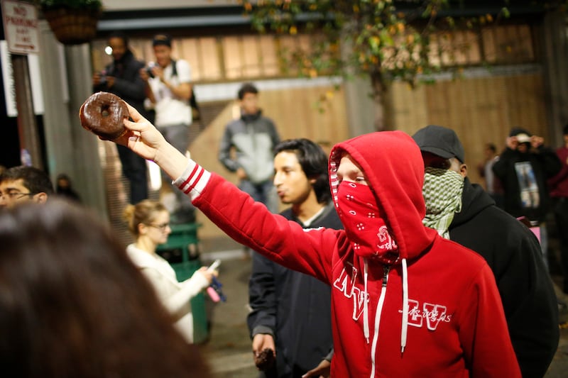 galleries/2014/12/08/berkeley-protest-over-recent-grand-jury-decisions-photos/141206-berkeley-protest-08_qhxdg2