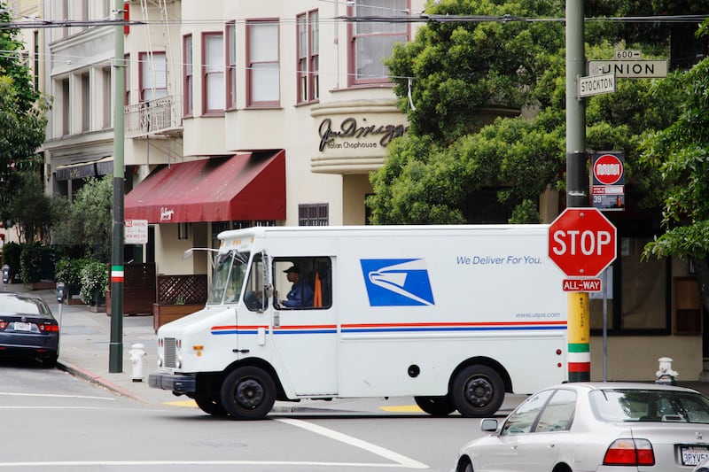 galleries/2011/12/23/post-office-is-drowning-in-a-sea-of-red-ink/postal-service-agreement-cheat_ayilj2