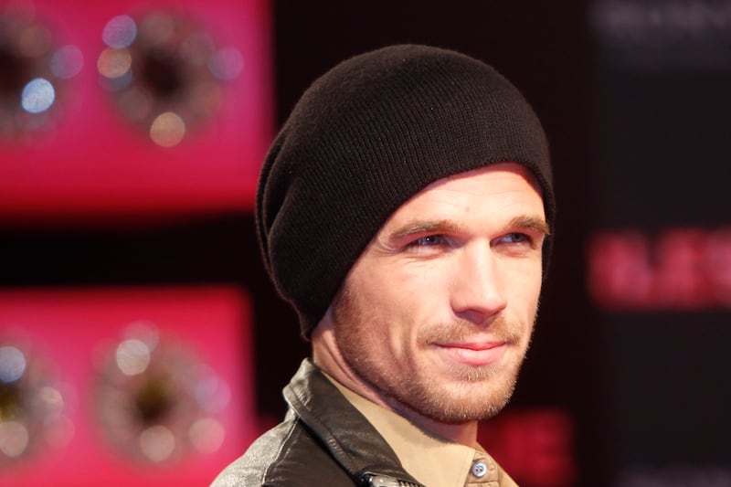 galleries/2013/05/09/tv-upfronts-2013-nbc-abc-cbs-fox-and-the-cw-announce-schedules-photos/130512-gigandet-tease_ylewaw