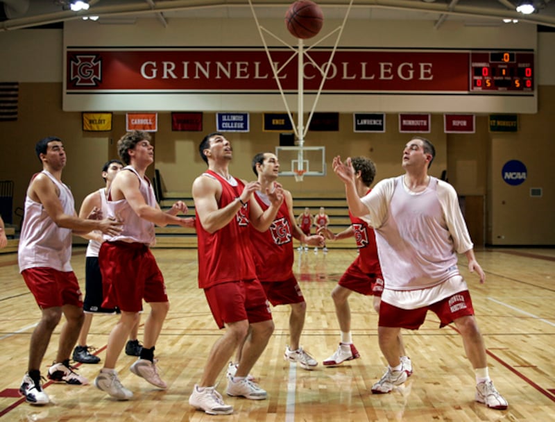 galleries/2010/04/11/the-100-happiest-colleges/happiest-colleges---grinnell-college_womyp0