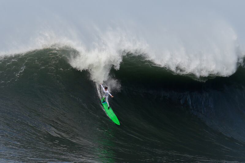 galleries/2014/01/25/with-monster-waves-rolling-in-surfing-s-best-hit-mavericks-photos/mavericks2014-7_yptv0m