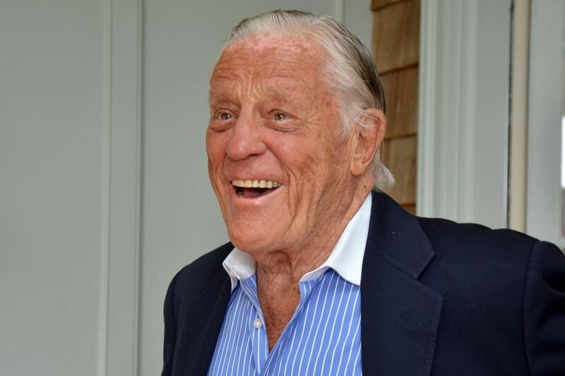 galleries/2014/10/21/ben-bradlee-dead-at-93-his-life-in-photos/141021-bradlee-3_noeoil