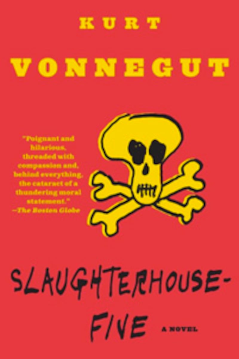 articles/2012/11/20/jon-ronson-s-book-bag-five-books-on-madness/ronson-book-bag-slaughterhouse-five_rv4zhj