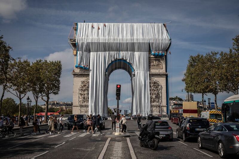 210917-arc-de-triumph-embed-1-2_hyybtr