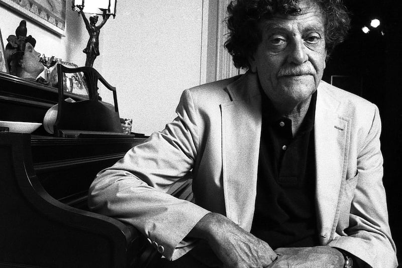 articles/2011/11/29/kurt-vonnegut-biography-reveals-an-unhappy-and-nasty-writer/and-so-it-goes-kurt-vonnegut-book-beast-tease_qc16mu