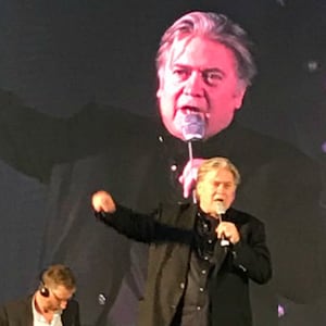 180923-bannon-rome-far-right_s7j7sv