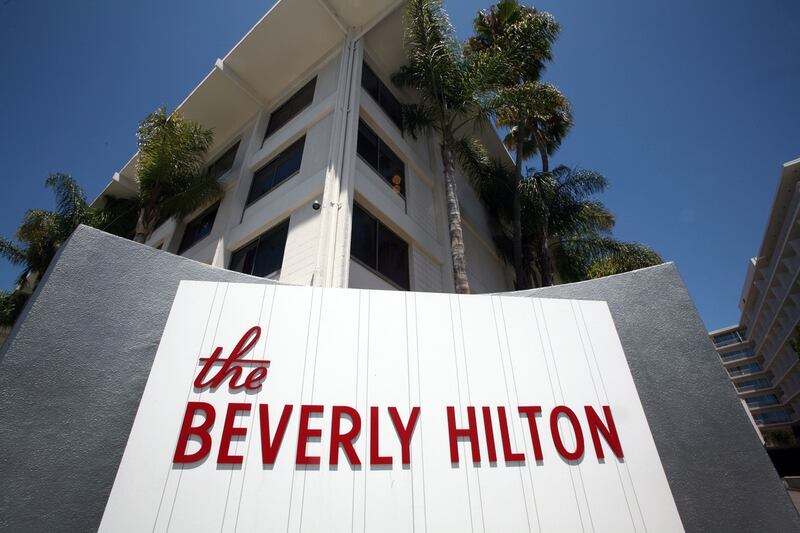 articles/2012/07/01/beverly-hilton-deaths-elderly-couple-ruled-a-double-suicide/beverly-hilton-hotel-pelisek_uefyy0