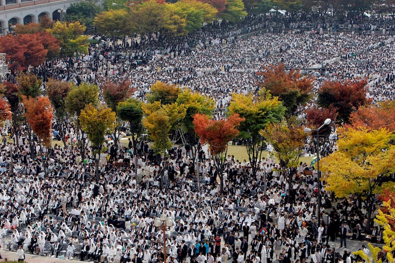 galleries/2012/09/02/mass-weddings-by-sun-myung-moon-photos/sun-myung-moon-wedding2-2009_cjbot3