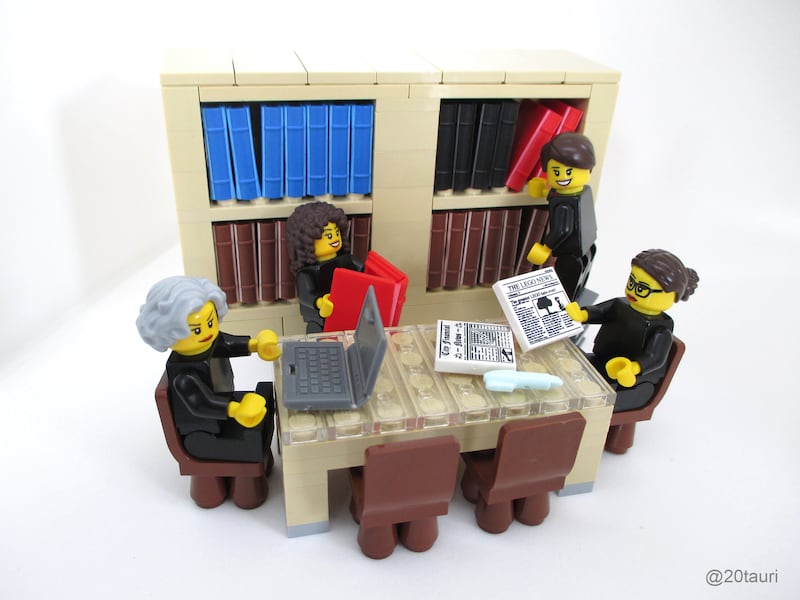 articles/2015/03/10/female-supreme-court-justice-legos-rejected-for-being-political/150310-swin-lego-set-embed3_sdla18