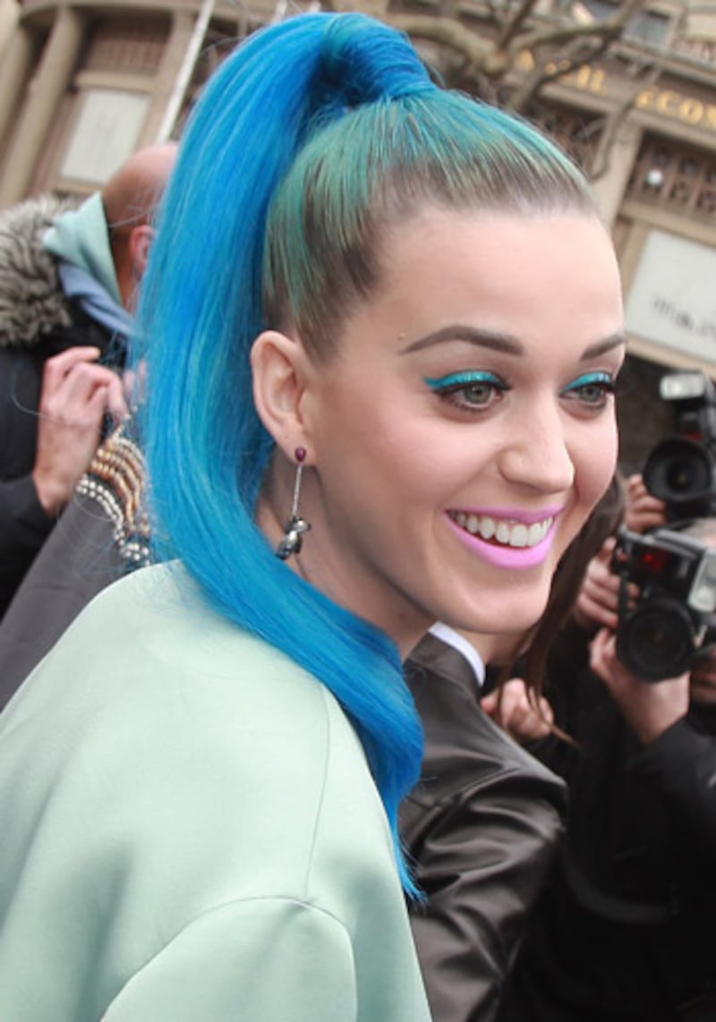 galleries/2012/08/30/purple-green-blue-katy-perry-s-multicolored-hair-evolution-photos/katy-perry-rainbow-hair-green_xmbckz