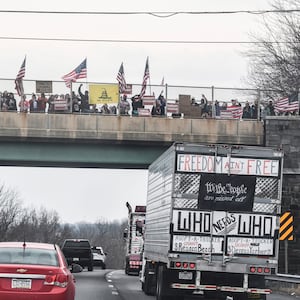 2022-03-06T171809Z_86149918_RC2ZWS9574TH_RTRMADP_3_HEALTH-CORONAVIRUS-USA-TRUCKERS_lahagq