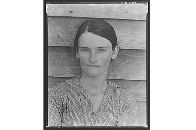 articles/2012/07/11/walker-evans-famous-picture-of-an-alabama-tenant-farmer-s-wife-is-celebrated-and-explained/walker-evans-jones_nevtvr