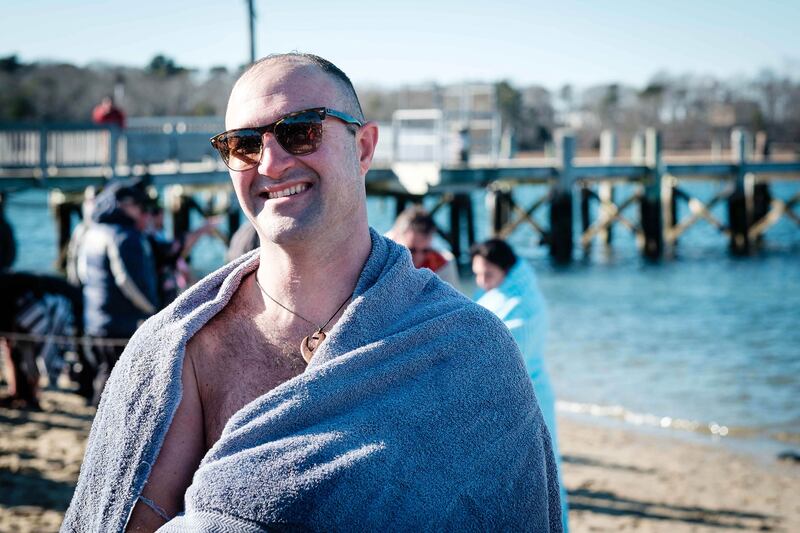 galleries/2015/01/01/new-year-s-day-polar-bear-plunge-photos/150101-polar-plunge-04_vgs27m