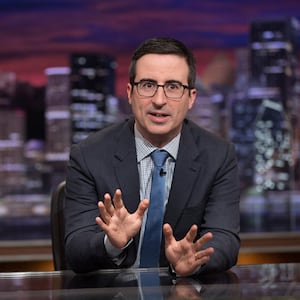 150413_ff_johnoliver_wv3yq0_qtteas