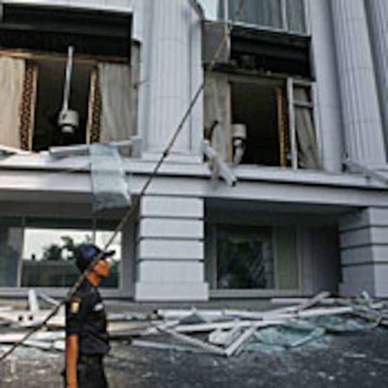 articles/2009/07/17/jakarta-hotel-bombings-on-the-ground/jakarta-landing-page_38251_erv409