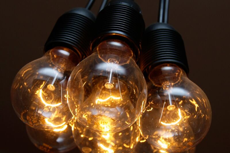 articles/2013/12/20/the-light-bulb-is-dead-long-live-the-light-bulb/131218-andresko-bulb-tease_fomypn