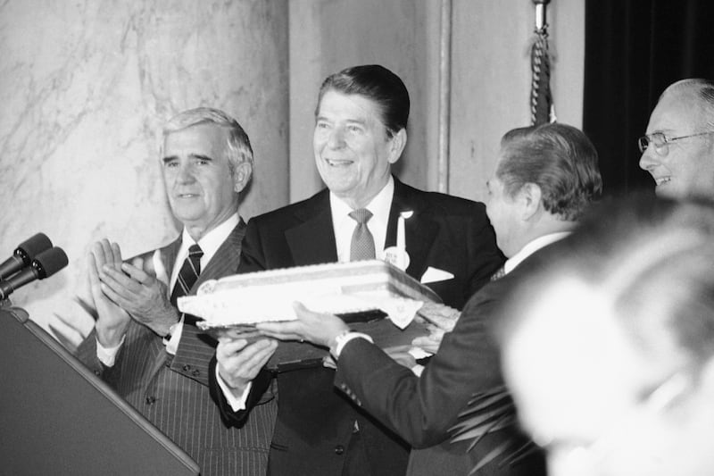 galleries/2011/08/04/presidential-birthday-bashes/ronald-reagan-brithday_ysbndd