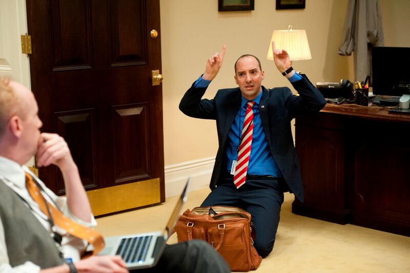 articles/2013/04/11/tony-hale-talks-return-of-veep-arrested-development-being-weird/120411-tony-hale-fallon-tease-new_hvgcu2