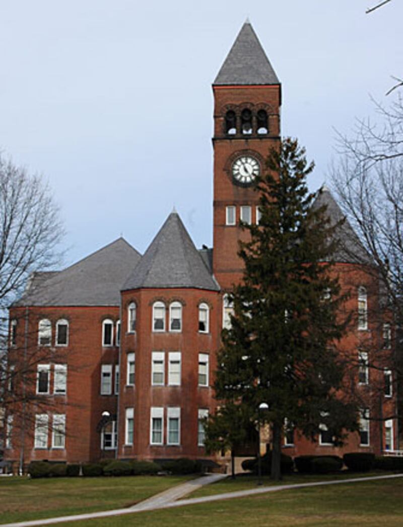 galleries/2010/09/13/safest-colleges/safest-colleges---slippery-rock-university-of-pennsylvania_uincrc