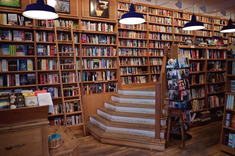 galleries/2011/10/13/america-s-greatest-independent-bookstores-photos/independent-bookstores-book-hampton_xl2xhj