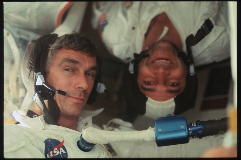 galleries/2015/10/04/a-brief-history-of-the-apollo-mission-photos/151004-apollo-missions-12_bggala