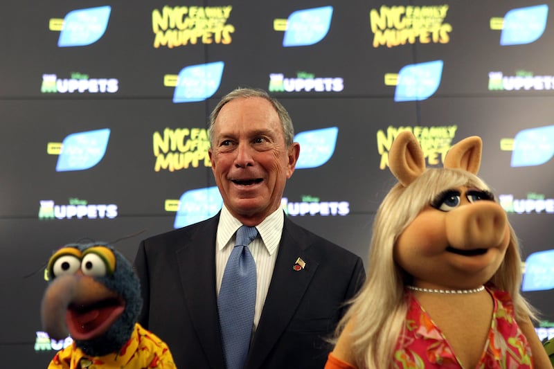 articles/2014/05/22/muppets-and-the-politicians-who-love-them/140722-bloomberg-miss-piggy-gonzo_wpkyyl