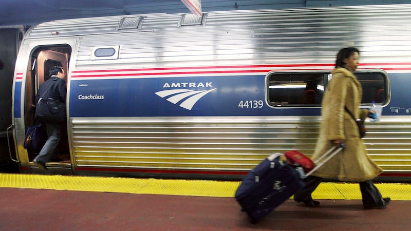 180205-collins-amtrak-tease_nzhejc