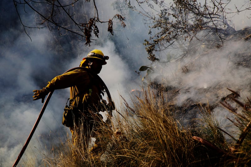 galleries/2014/01/17/southern-california-is-on-fire-1-700-acres-and-counting-photos/calif-fires-9_ktjewr