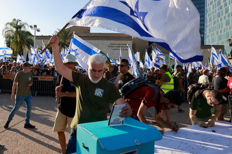 Israeli protesters