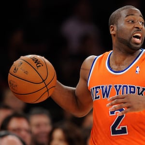 articles/2014/02/26/guns-blow-jobs-and-choke-holds-a-history-of-the-new-york-knicks/140226-raymond-felton-tease_g1uwvd