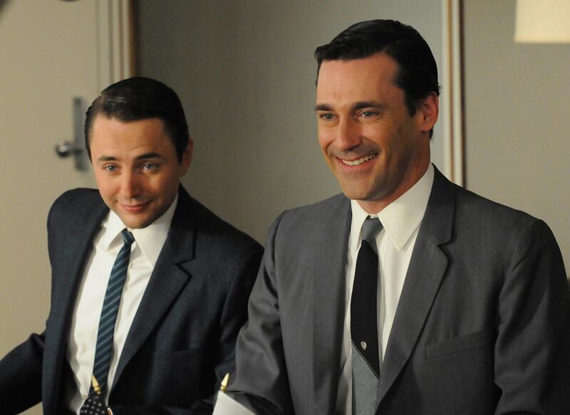 galleries/2010/10/16/mad-men-drinking-game/mad-men-drinking-game---don-saves-client_rxv0hy