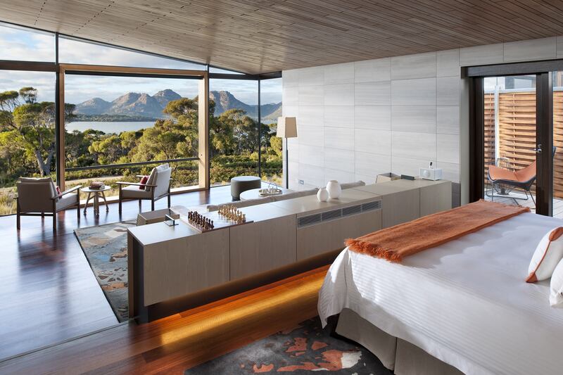 galleries/2014/01/14/from-italy-to-santa-fe-the-best-hotels-of-2014-photos/2014-best-hotels-Saffire-freycinet_mdefox