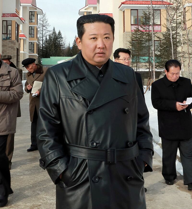 2021-11-15T234036Z_1072053591_RC2AVQ925WJJ_RTRMADP_3_NORTHKOREA-ECONOMY_ze1cvv