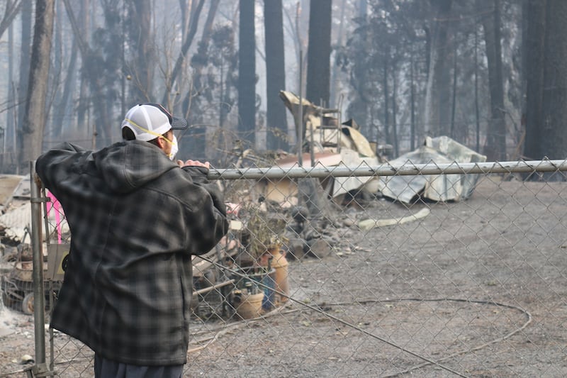 181118-young-california-camp-fire-6_lqmyf7