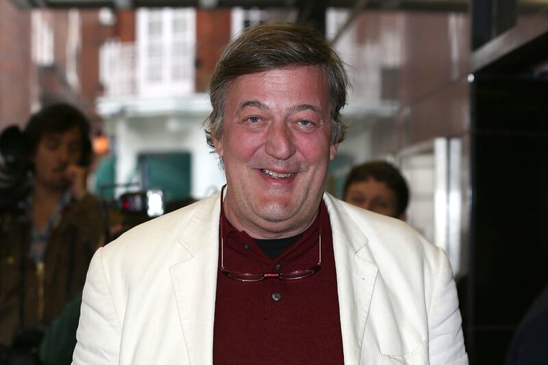 articles/2013/09/20/stephen-fry-v-peter-hitchens-feud-reignites-after-journalist-accuses-him-of-not-writing-his-own-tweets/fry-olympic-boycott-cheat_jsmipj