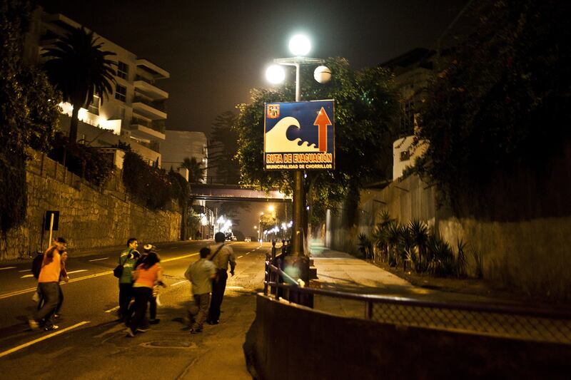 galleries/2014/04/02/tsunami-generated-after-earthquake-strikes-off-northern-chilean-coast-photos/140402-chile-earthquake-11_t76fyu