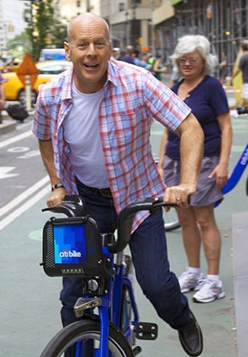 galleries/2013/10/19/leonardo-dicaprio-kate-bosworth-and-other-celebrities-who-citibike-photos/131017-stars-on-citibikes-willis_orrlyg