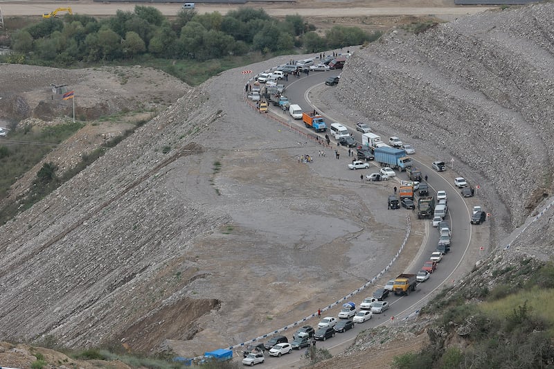 Armenians fleeing Nagorno-Karabakh in Lachin corridor.